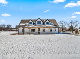 12028 Sunset Ln, Sapulpa, OK 74066
