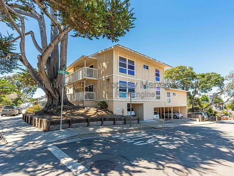 420 Lighthouse Ave #D — Photo 1