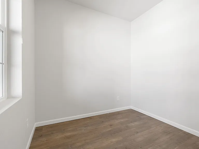 8806 Fraser River Loop — Photo 14