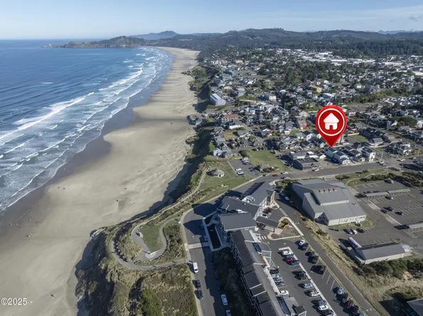 721 NW 1st St, Newport, OR 97365