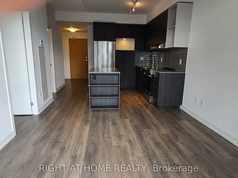 2520 Eglinton Ave W #1817 — Photo 12