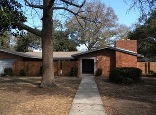 3202 Lakeside Dr, Brunswick, GA 31520