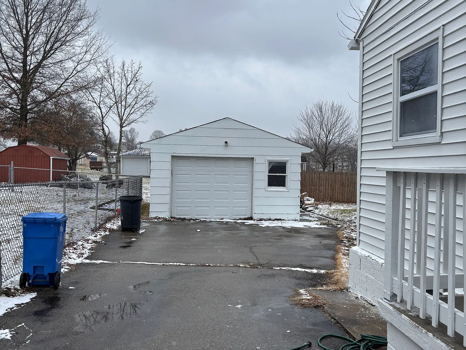 2 bed, $1,080 — Photo 4