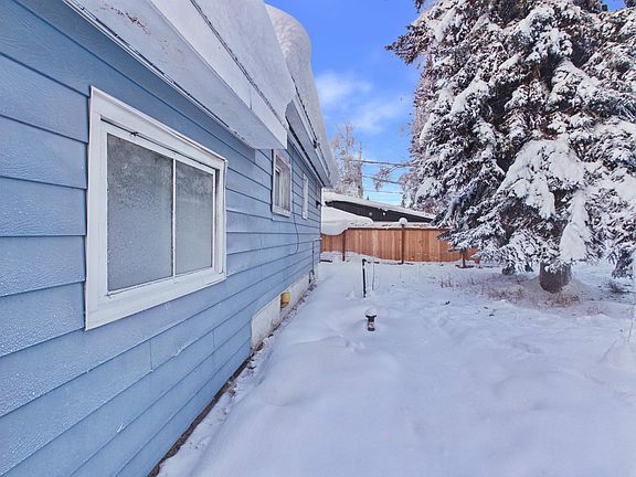 4th image of 224 Craig Ave