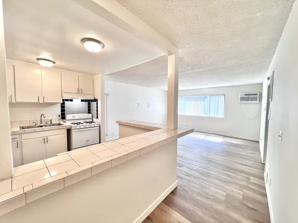 (undisclosed Address), Van Nuys, CA 91405