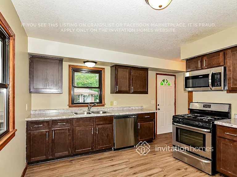 6680 Anoka St NE — Photo 9