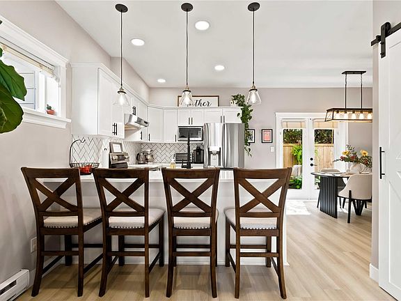 5th image of 2645 Millstream Rd #111