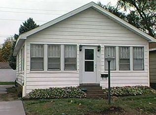 707 Maple St, Mishawaka, IN 46545