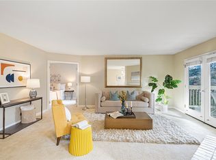 10508 NE 32nd Pl APT G201, Bellevue, WA