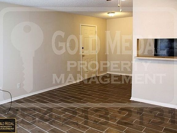 4th image of 503 Longhorn Cir