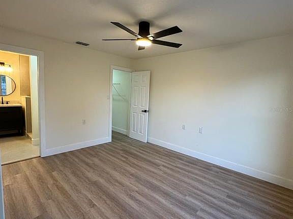 5th image of 1049 Clovercrest Rd