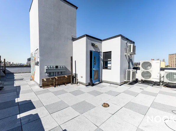 238 Pulaski Street image 13 of 15