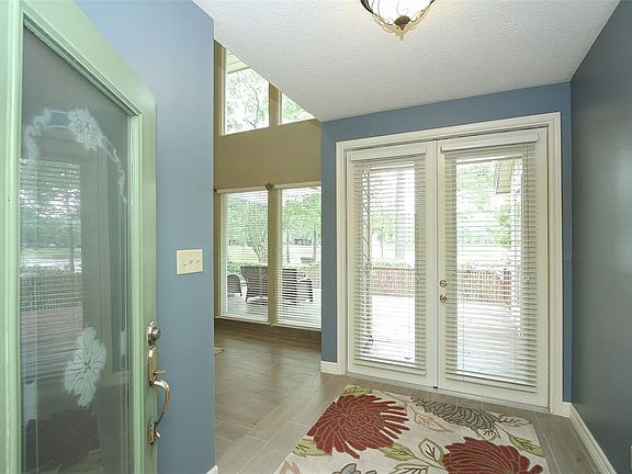 4th image of 4802 River Hill Dr