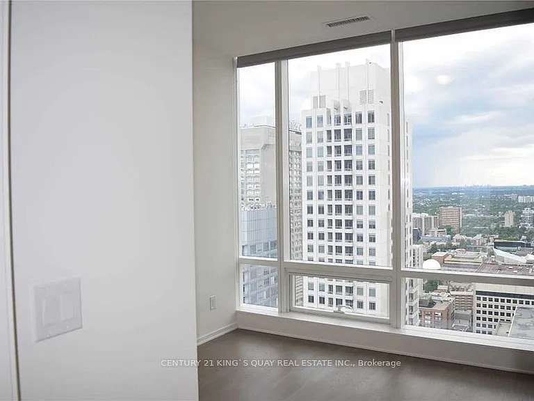 1 Bloor St E #4010 — Photo 5