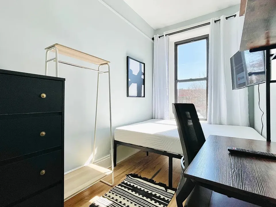 595 Kosciuszko St #2-60