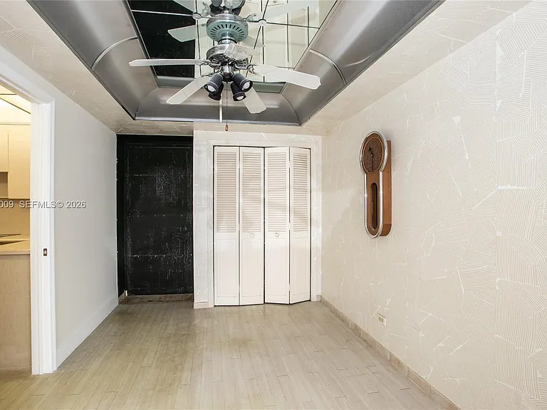 1800 NE 114th St #1502 — Photo 11