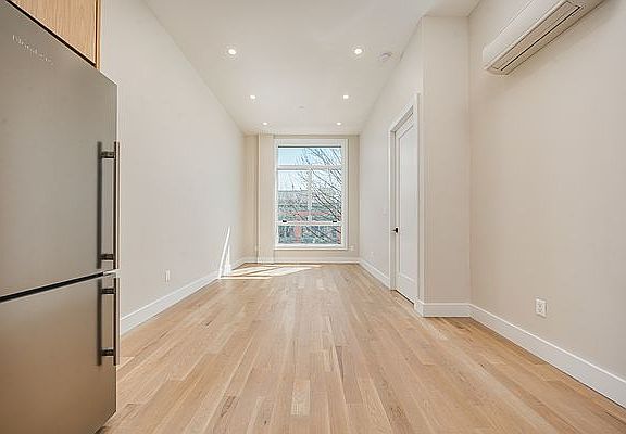 5th image of 284 Prospect Park W #9