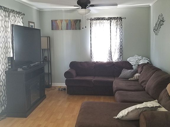 3rd image of 1825 Chamberlain St