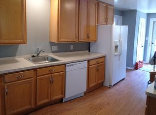 302 W Summit St, Chelsea, MI 48118