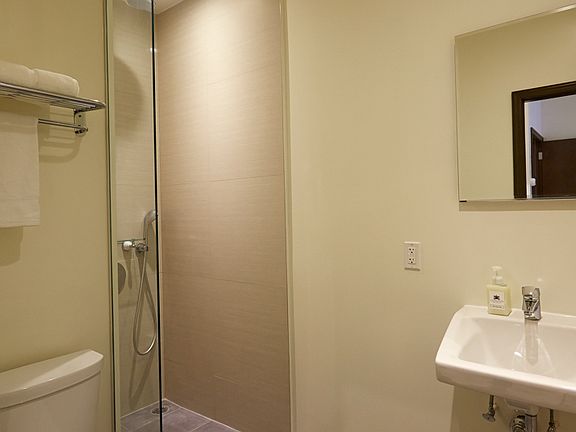 5th image of 152 W 15th St APT 3F