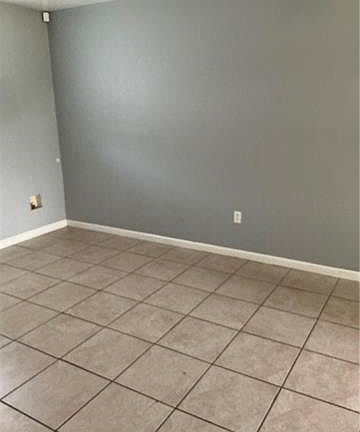 4th image of 4701 Rosemont Pl