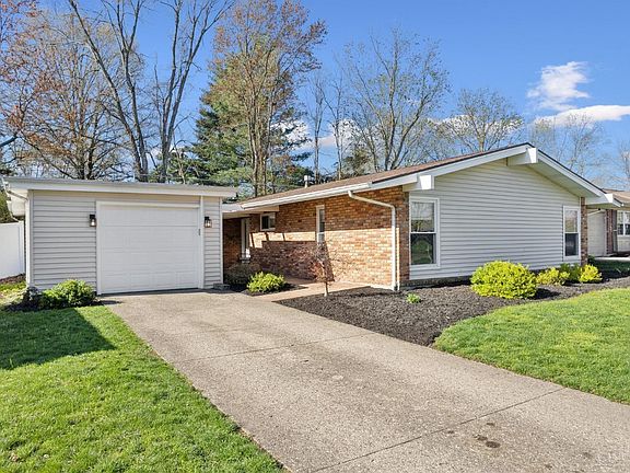 2nd image of 8425 Linderwood Ln