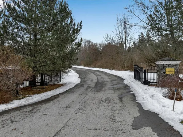 5115 Kraus Ln #24, Clarence, NY 14031