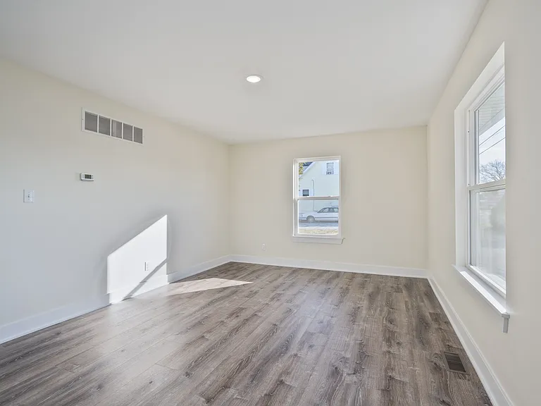 1210 Market St — Photo 10