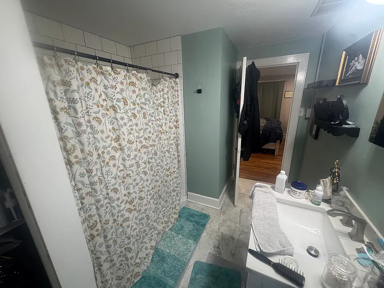 2325 Walker Ave #1-B — Photo 8