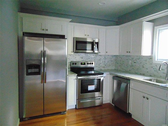 5th image of 19 Winchester Dr