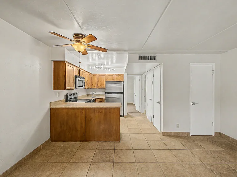 55 N Cherry Ave #114 — Photo 4