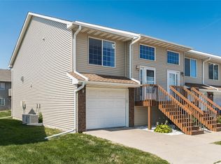 1445 Easton Ln, North Liberty, IA 52317