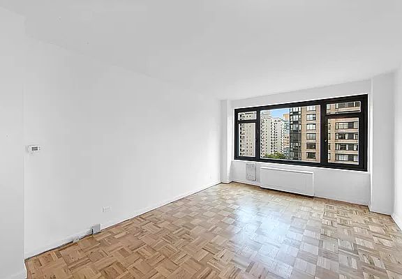 5th image of 160 E 65th St APT 12F