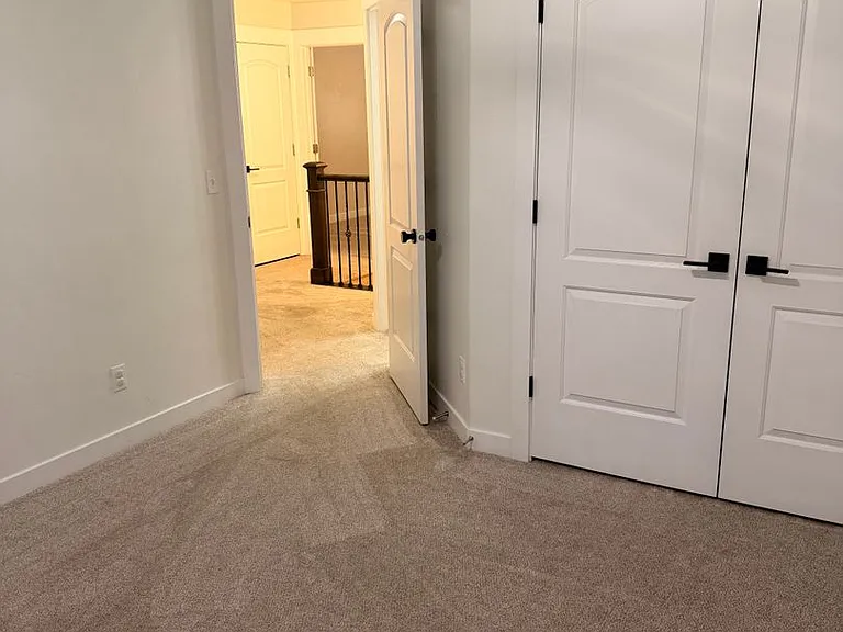 371 S 790 W — Photo 11