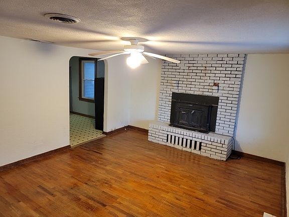 3rd image of 601 Park Ave