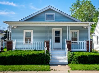 1221 Romayne Ave, Racine, WI 53402