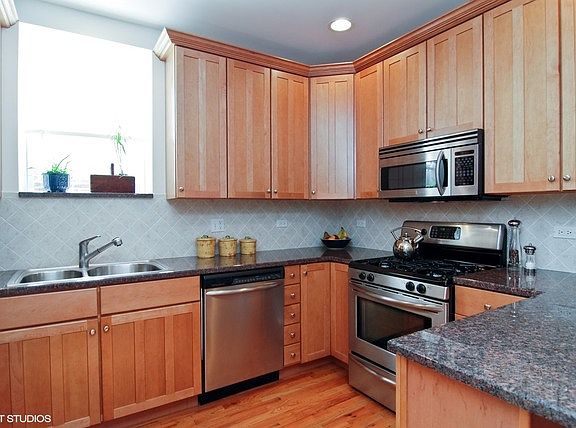 5th image of 2508 W Eastwood Ave APT 2
