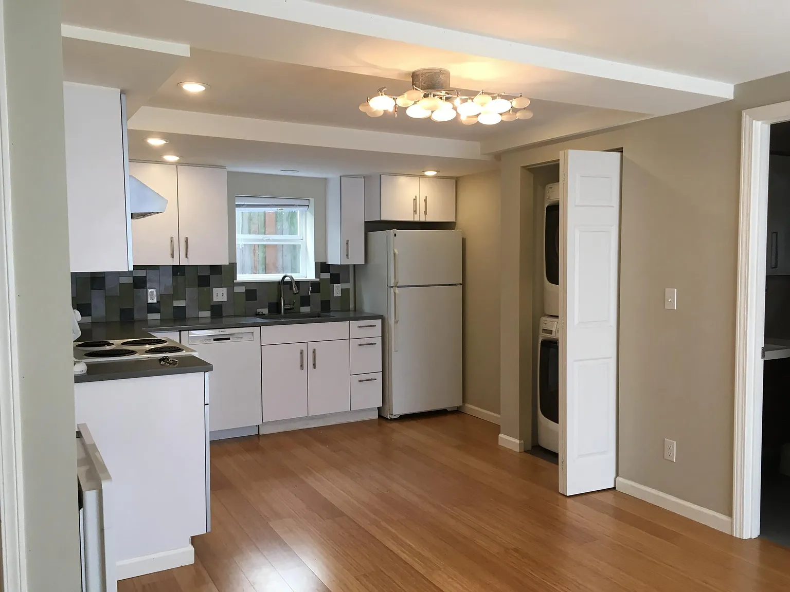 2 bed, 650 sqft, $1,850 — Photo 2
