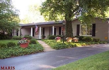 3rd image of 18 Spoede Woods St