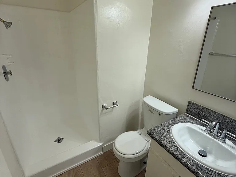 10760 Rose Ave. — Photo 14