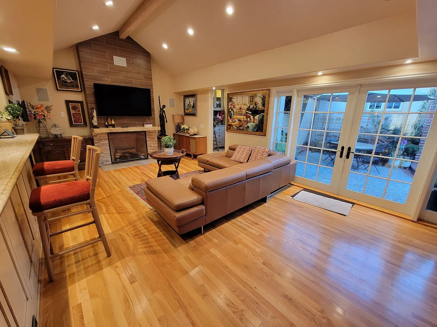 Entire residential home hosted by 3M1S | HOME — Photo 2