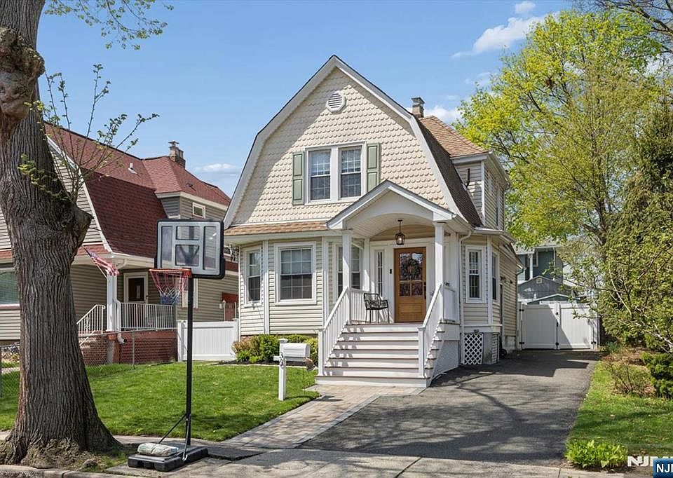 1st image of 36 Hasbrouck Pl