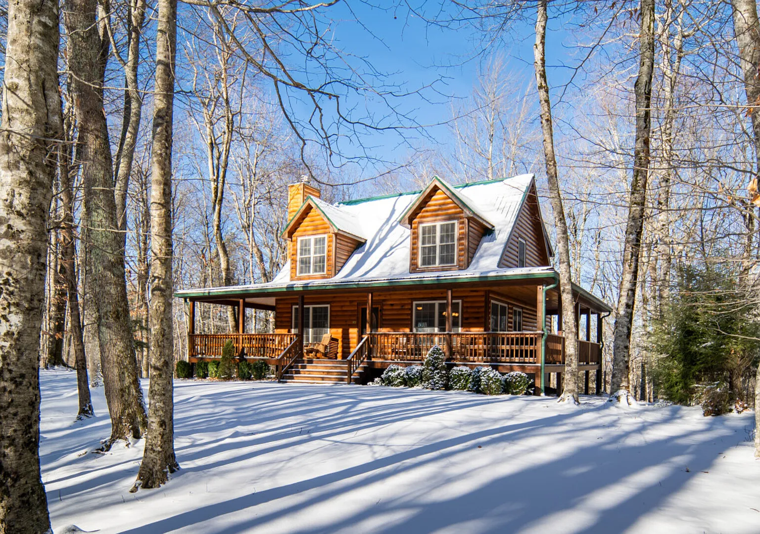 Log Cabin, Close To Ski, Fireplace, Lot of Parking — Photo 2