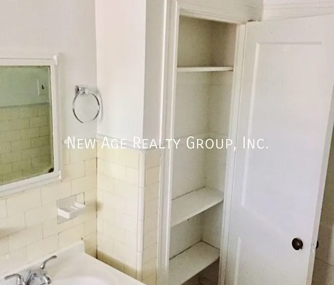 1209 S 58th St #2A — Photo 9