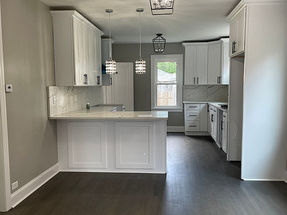 3rd image of 224 Waltham St