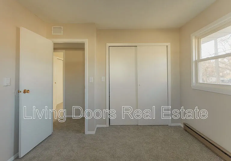402 W Eldora Ave #D — Photo 14