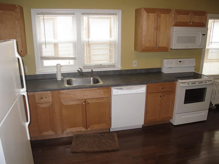 45 Vick Park #10 — Photo 4