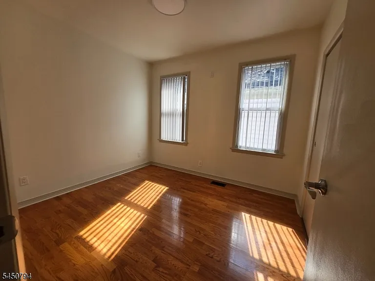 1364 Fremont Pl — Photo 4