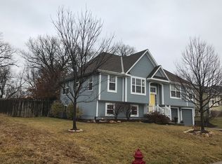 600 Fairway Rd, Belton, MO 64012