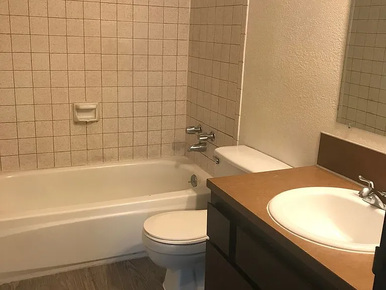 1216 S Juniper St — Photo 31